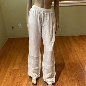 Bebe White Linen And Rayon Pants With bebe In Rhinestones On Back Size L